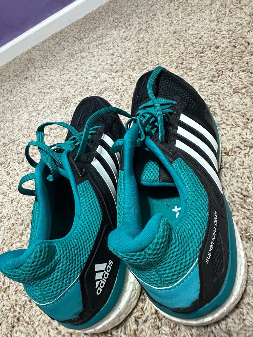 Men’s Adidas tennis shoes - Picture 7 of 7
